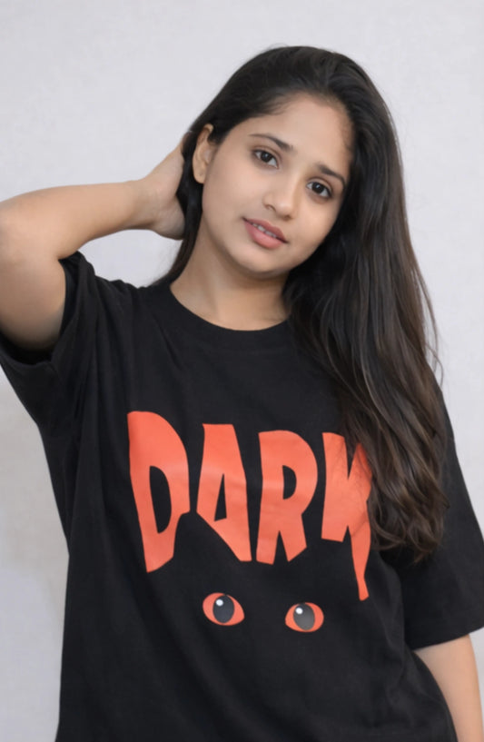 Dark cat Oversized Classic T-Shirt