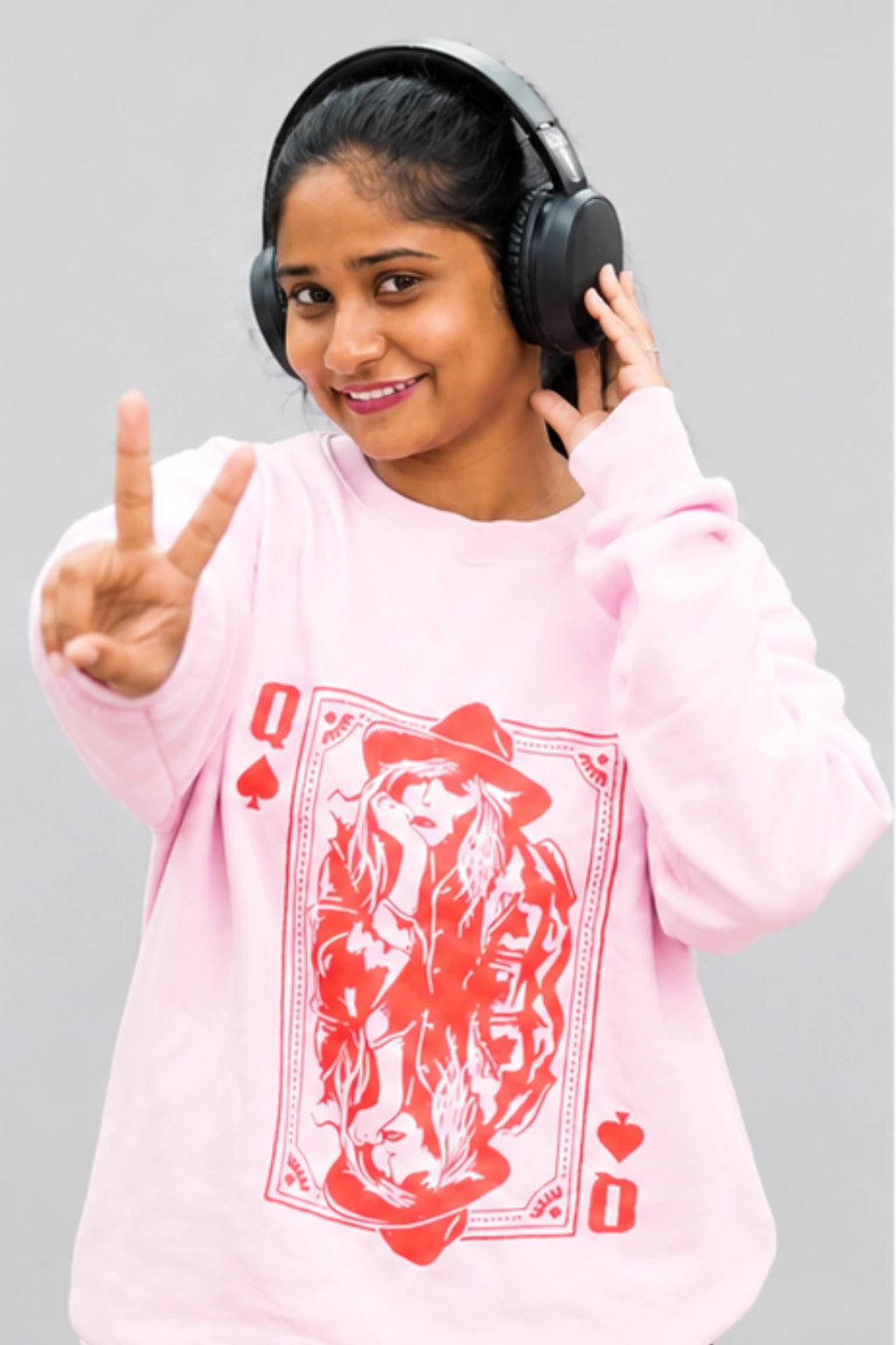 QUEEN OF HEARTS SWEATSHIRT